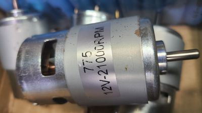 775 motor_img_3