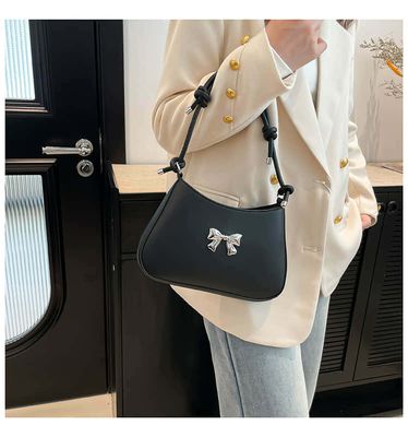 Silver Bow knotted strap hand bag👜_img_4