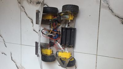 Soccer Bot DIY :: Arduino based Robotic Soccer Robot_img_1