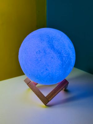 Rechargeable 3D Moon Lamp With Remote -18 CM 3D মুন লাইট রিমোট কন্ট্রোল।_img_2