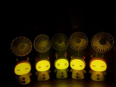 2-in-1 Mini Fan & Night Light (USB Rechargeable)_img_2