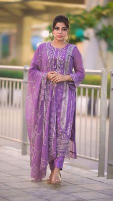 Exclusive White Gold Chiffon 3 Piece_img_0