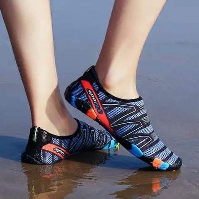 Tracking travelling running shoes original imported_img_1