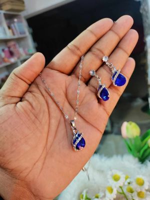 Crystal necklace set_img_0