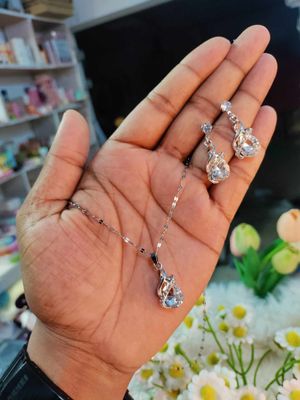 Crystal necklace set_img_1