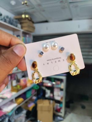 3 Fair earrings_img_2