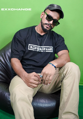 Ttypography Framed //Unisex //Black Oversized T-shirt_img_0