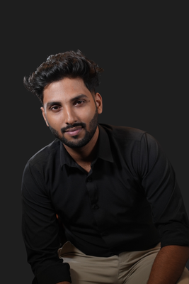 ILIAF Timeless Black Essential Shirt - Versatile Professional Wear_img_0