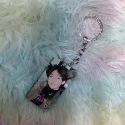 Taehyung (V) Ash Suit Keyring_img_0