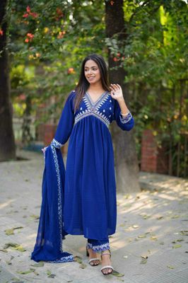 Aleya Cut Three Piece Suits_img_0