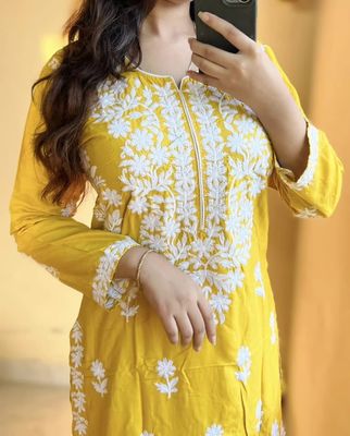চিকানকারি কুর্তি টু-পিস সেট (কুর্তি + পায়জামা)_img_1