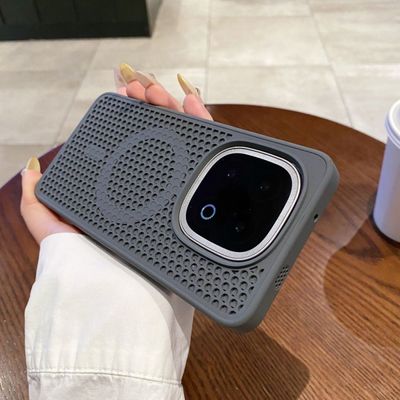 IQOO 13 Magnetic Cooling Breathable Protective Cover_img_4