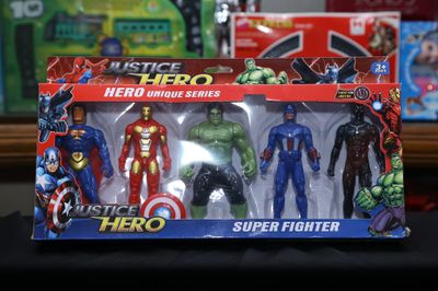 Super Heroes Figures Set, Marvel Action- Pack of 5 PCS Plastic Marvel Action Toy Set_img_0
