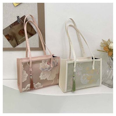 New Chinese Style large capacity commuter tote bag Available in stock Material: PU leather Closer type: Zipper Size : Mentioned in the picture_img_0