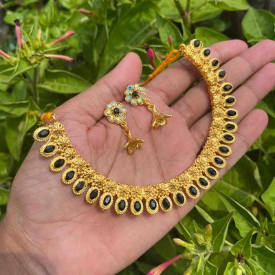 South Indian neckpiece with earrings set_img_6