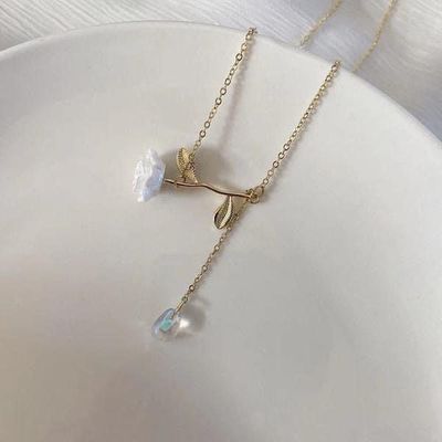 white Rose neckpiece_img_2