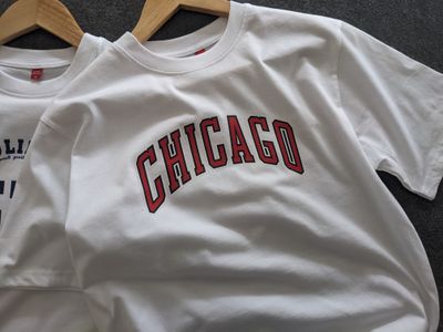 White Oversized T-Shirt Chicago and Naetaly_img_7