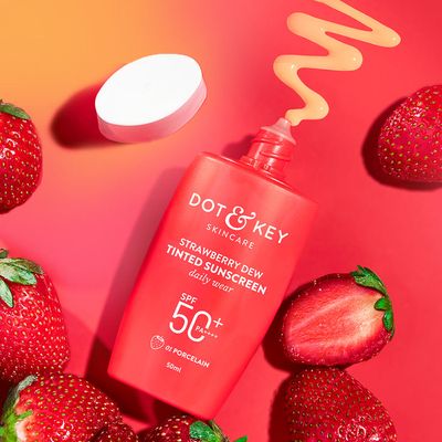 Strawberry Dew Tinted Sunscreen SPF 50+ PA++++ : Porcelain_img_0