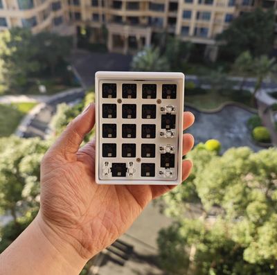 DS17 Macro Programmable RGB 17 Keys 5 Pin Hotswappable Numpad Barebone_img_1