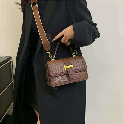 Structured Flap Shoulder Bags_img_0