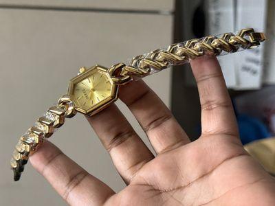 GUCCI GOLDEN CASE GOLDEN DIAL_img_0