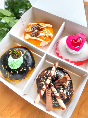 Premium Donut Box( 4 pcs)