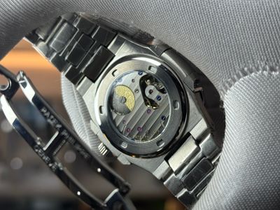 Patek Phlippe Nautilus Moonohase Calendar Graphite dial  Master_img_2