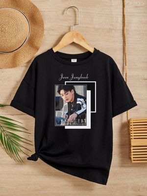 BTS T-shirt Jungkook Playing Chess_img_0