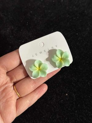Sweet Plumeria Earrings_img_2