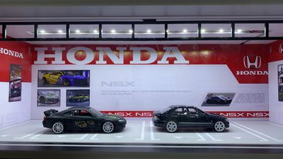 1:64 Diorama House: Honda with LED_img_1