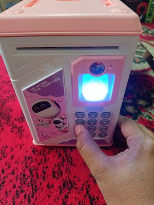 Fingerprint Electronic Piggy Bank ATM Password Money Box Cash Coin Money Saving Box Fun Toy for Kids_img_0