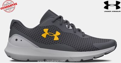 Men's UA Surge 3 Running Shoes Gray Size UK 9_img_1