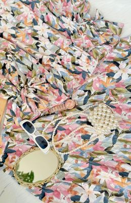 Palette of Petals 🎨_img_1