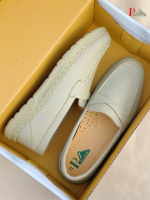 Off White Muccasin_img_0