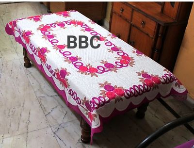 Deaisy Blue and White Bouquet 4 seater (centre) table cover (60/40 inch)_img_3