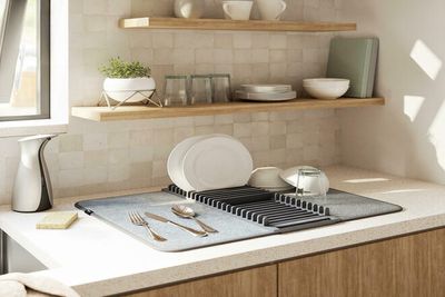 Kitchen Drying Mat with Rack