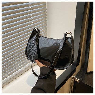 Glossy shoulder bag_img_2