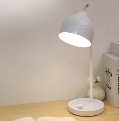 YAGE YG-T126 Rechargeable LED Table Lamp .