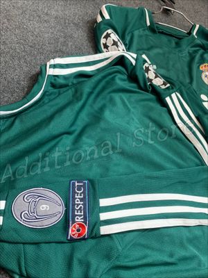 Real Madrid 12/13 Thrid kit_img_1