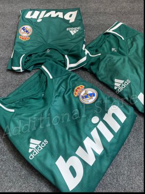 Real Madrid 12/13 Thrid kit_img_3