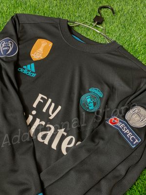 Real Madrid 17/18 Away Kit_img_1
