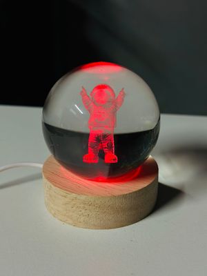 3D Crystal Ball – Astronaut (7 Color Base)_img_4