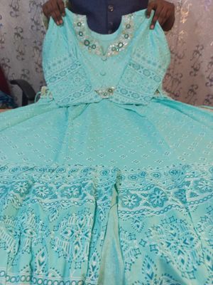 gown les one prices_img_2