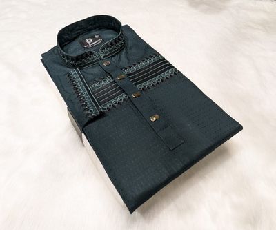 New Luxury Fashion For Men_img_0