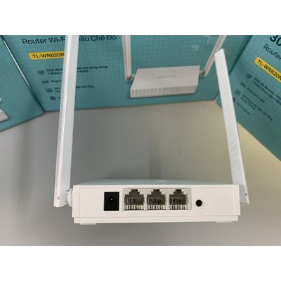 TP-Link TL-WR820N (V2) 300 Mbps Multi-Mode Wi-Fi Router_img_2