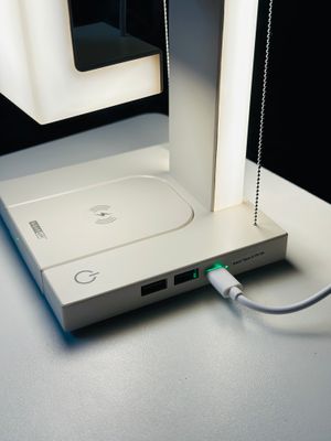 Anti-Gravity LED Desk Lamp with Wireless Charger_img_3