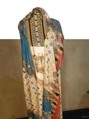 Vivek Premium Printed Lawn Three-Piece Dress Material – Unstitched_img_1