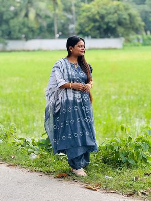 বল বাটিক প্রিন্টের থ্রি পিস_img_1