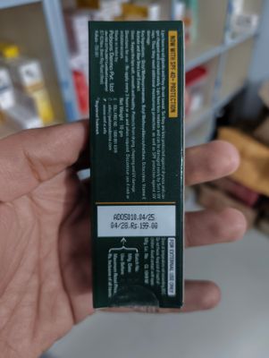 NMFe Moisturising Lip Care 10 Gm | Lip balm | Spf40+ For Dry And Chapped Lips_img_2