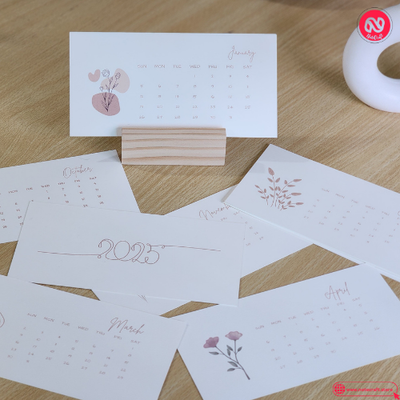 Minimal Desk Calendar -Elegance in Dates_img_1